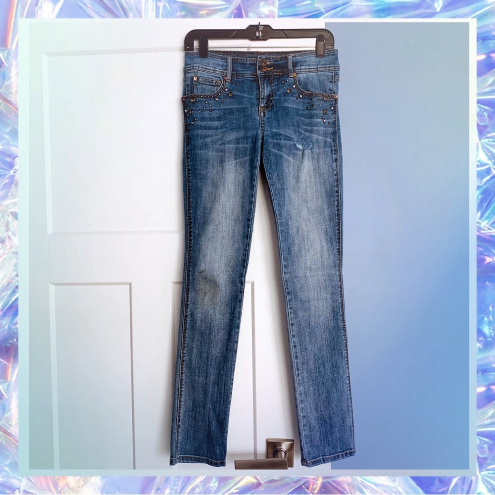 INC DENIM Rivet Designed Slightly Distressed Blue Jeans (Boyfriend / Skinny Fit)